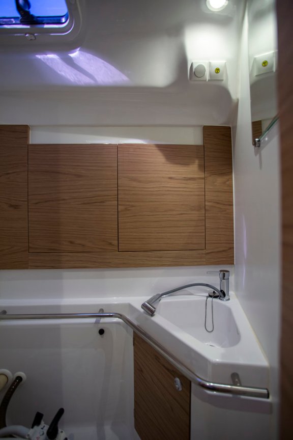 Image of Tightrope yacht #26