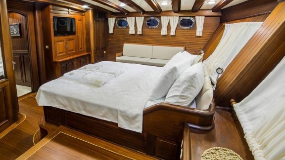 Image of Wicked Felina yacht #26