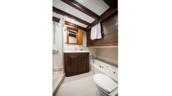 Image of Wicked Felina yacht #30