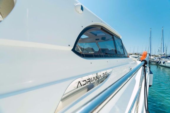 Image of Mira yacht #5