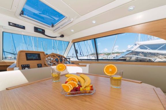 Image of Mira yacht #13