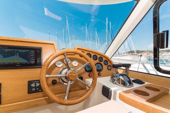 Image of Mira yacht #17