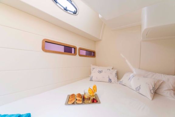 Image of Mira yacht #25