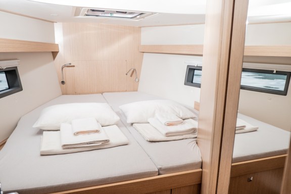 Image of Aruna yacht #13