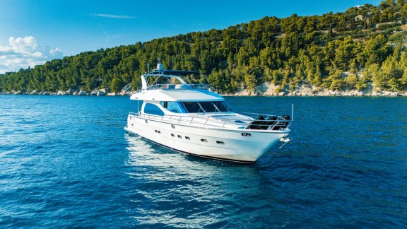 Image of Happy3 yacht #3