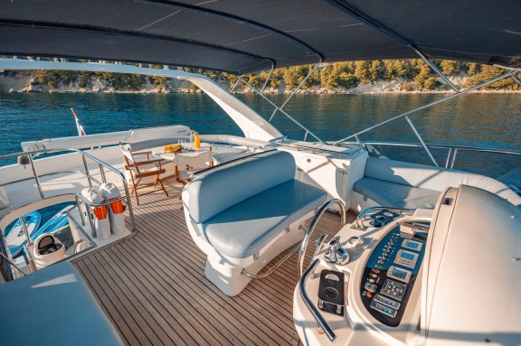 Image of Happy3 yacht #9