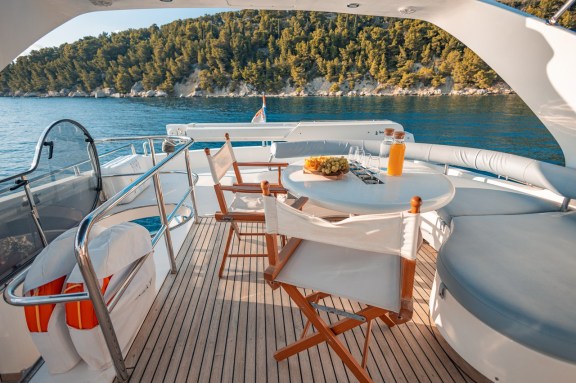 Image of Happy3 yacht #11