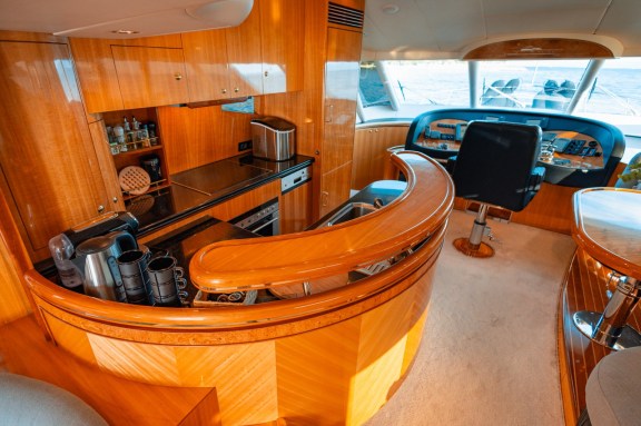 Image of Happy3 yacht #19