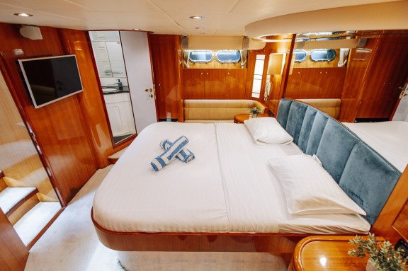 Image of Happy3 yacht #23