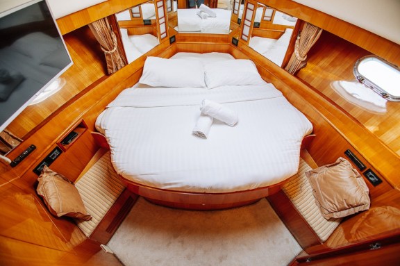 Image of Happy3 yacht #25