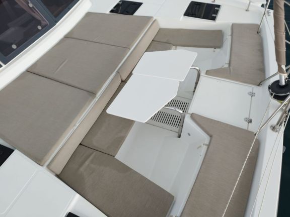 Image of Queen Bee yacht #10