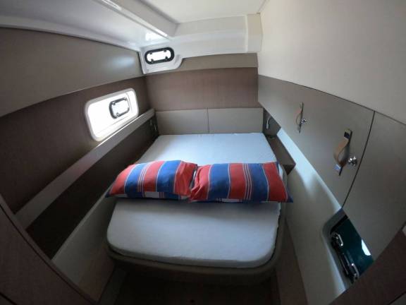 Image of Queen Bee yacht #26