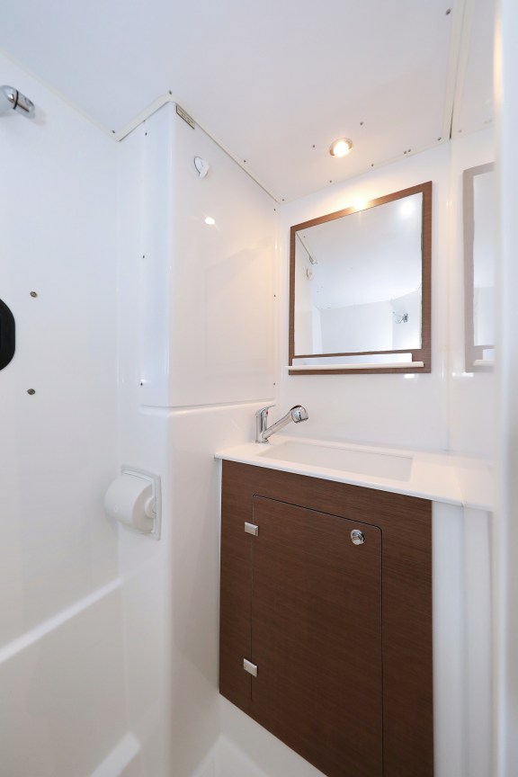 Image of Queen Bee yacht #34