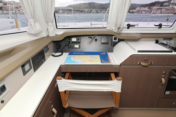 Image of Queen Bee yacht #39