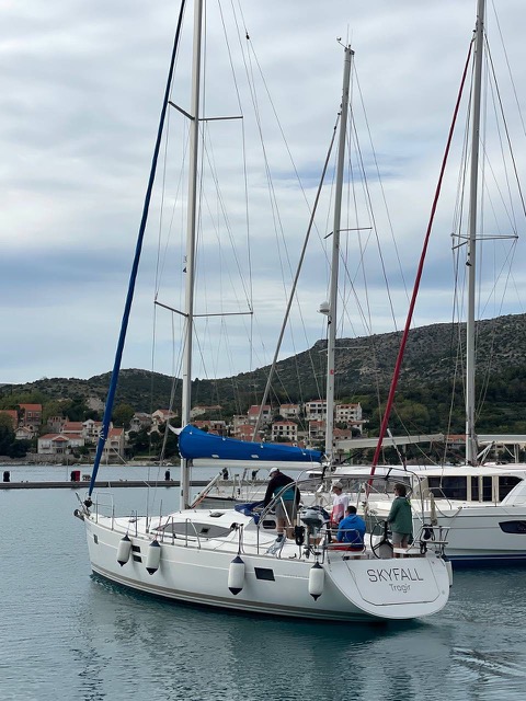 Image of Skyfall yacht #3