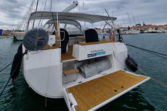 Nosanida (skippered)