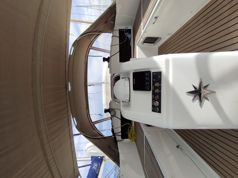 Image of White Pearl yacht #7