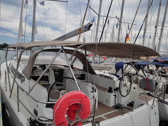 Image of White Pearl yacht #11