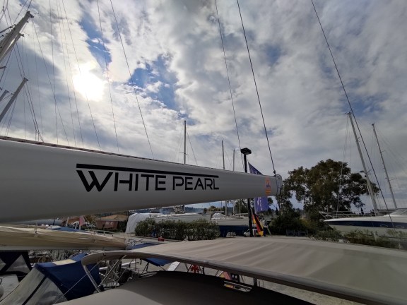 Image of White Pearl yacht #23