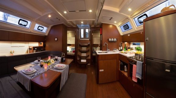 Image of Trinity yacht #3