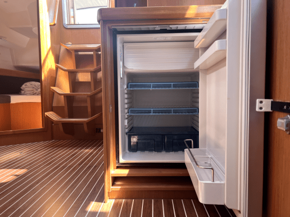 Image of Amazing Grace yacht #12