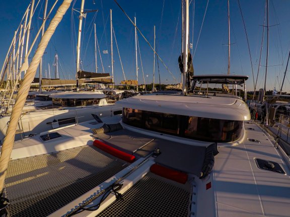 Image of Chamotte yacht #6