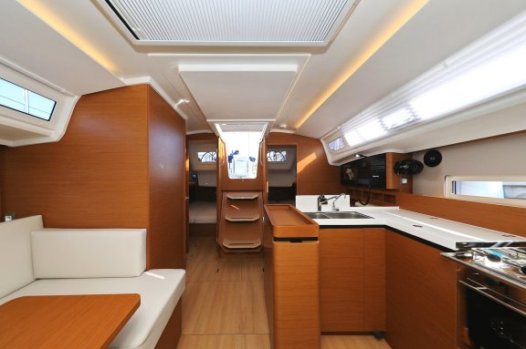 Image of Vague yacht #12