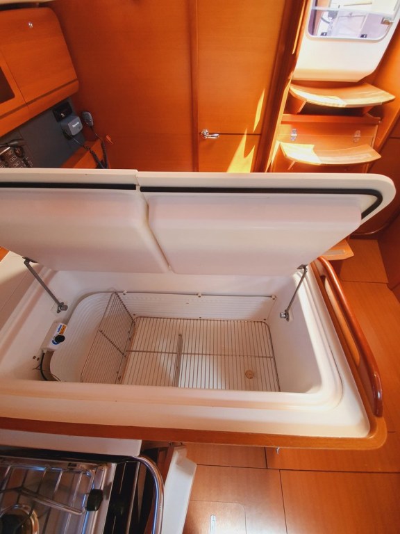 Image of Namaste yacht #12