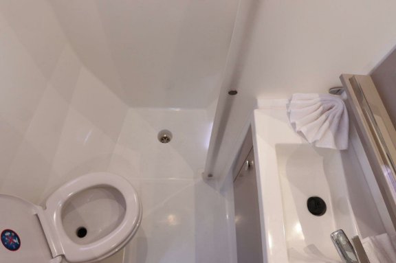 Image of Serenata yacht #25