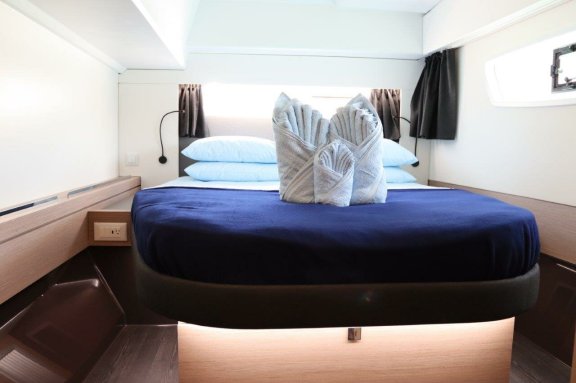 Image of Time Thief yacht #18