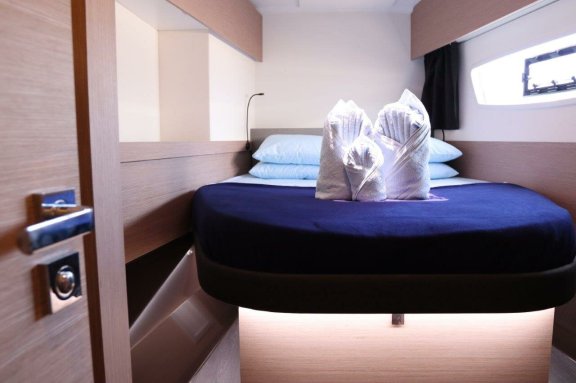 Image of Time Thief yacht #20