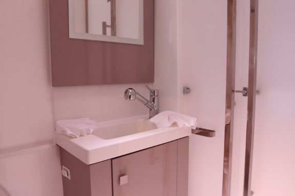 Image of Time Thief yacht #23