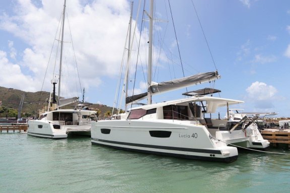 Image of Wish You Were Here yacht #3
