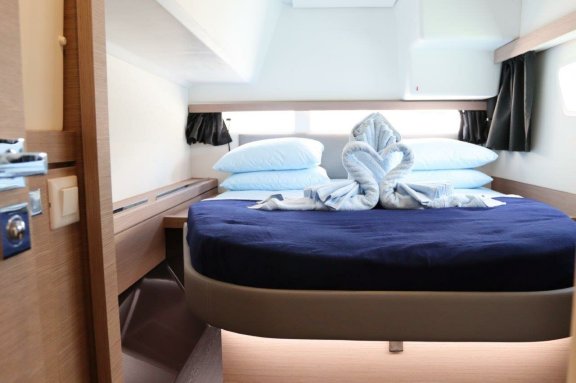 Image of Wish You Were Here yacht #23