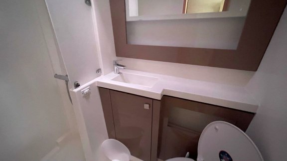 Image of Singing Winds yacht #20