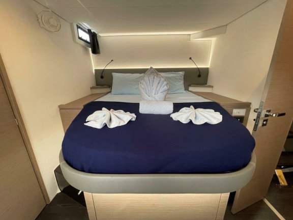 Image of Soleil Rae yacht #16