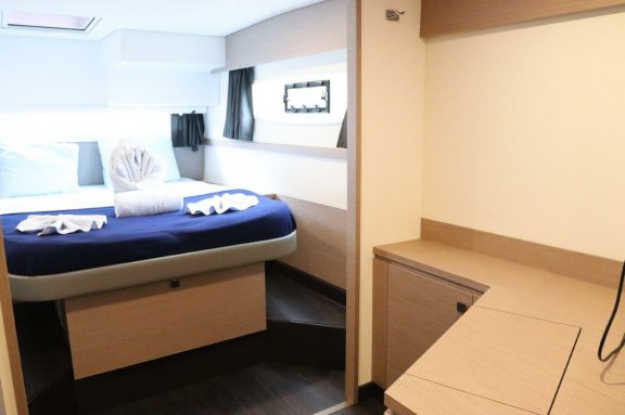 Image of Soleil Rae yacht #19