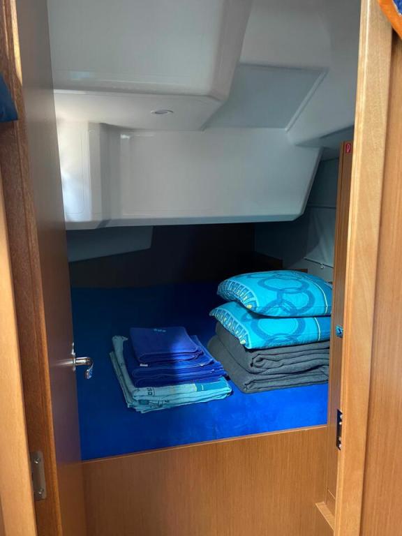 Image of La Vela yacht #6