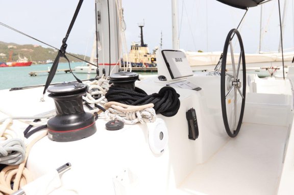 Image of C’est La Vie yacht #13