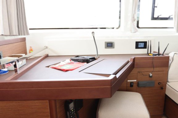 Image of C’est La Vie yacht #18