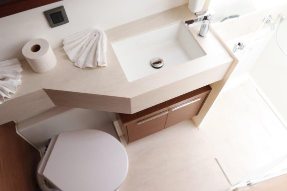 Image of C’est La Vie yacht #26