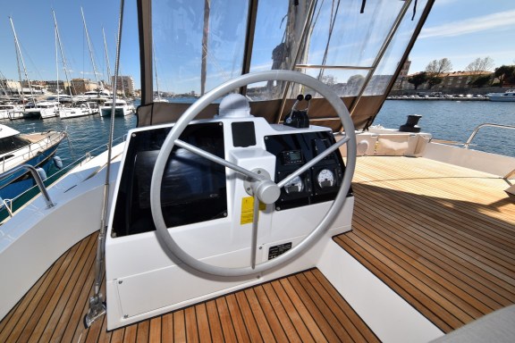 Image of Jako 1 yacht #28