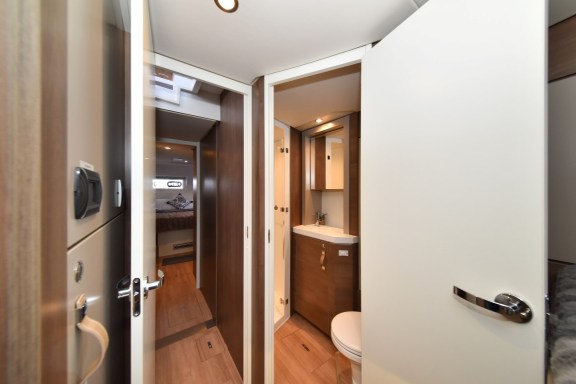 Image of Jako 1 yacht #39