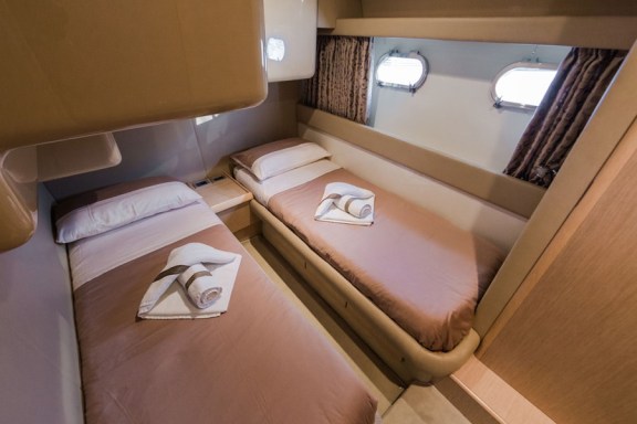 Image of Bluebell yacht #9