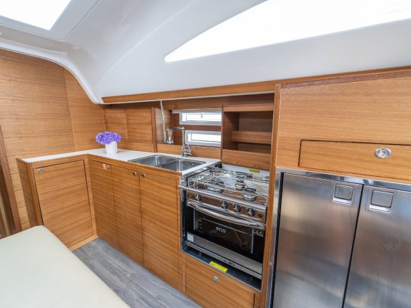 Image of Ciao Ragazza yacht #8