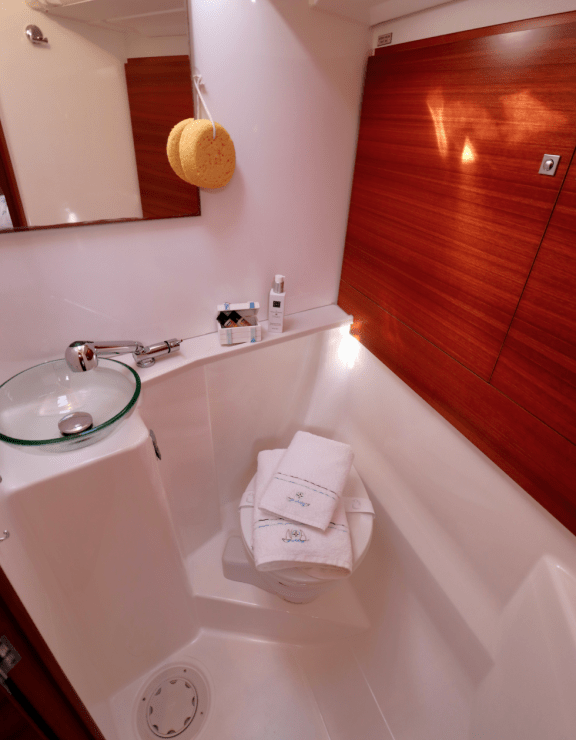 Image of Alila III yacht #16