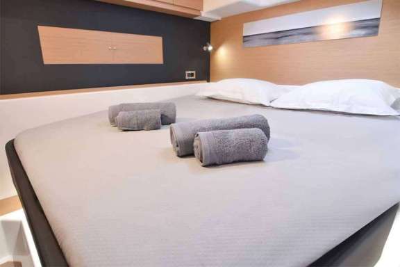 Image of Jovy yacht #13