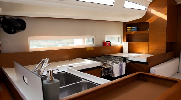 Image of Evelyne yacht #10