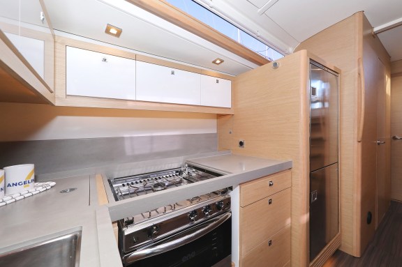 Image of Shooting Star yacht #19