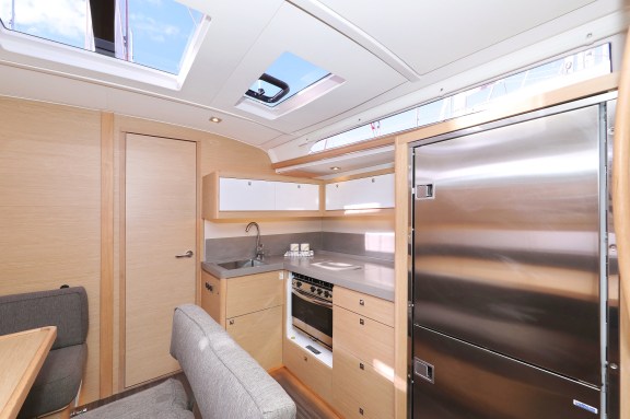 Image of Shooting Star yacht #20